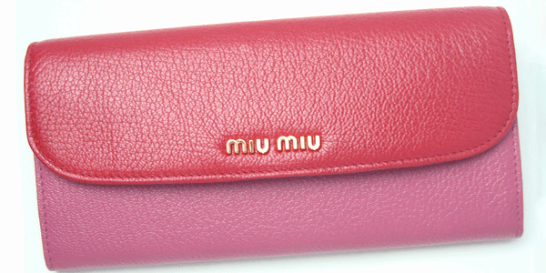 MIUMIUの長財布