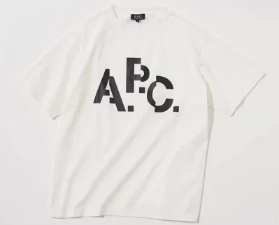 APCのTシャツ